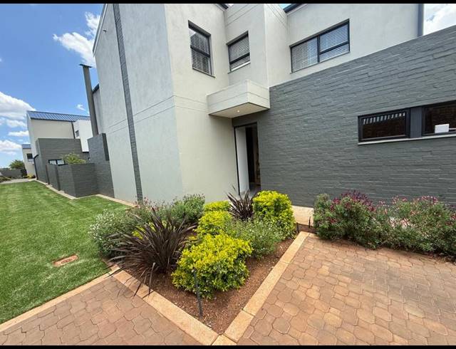 3 BEDROOM PROPERTY TO RENT IN MIDSTREAM MEADOWS